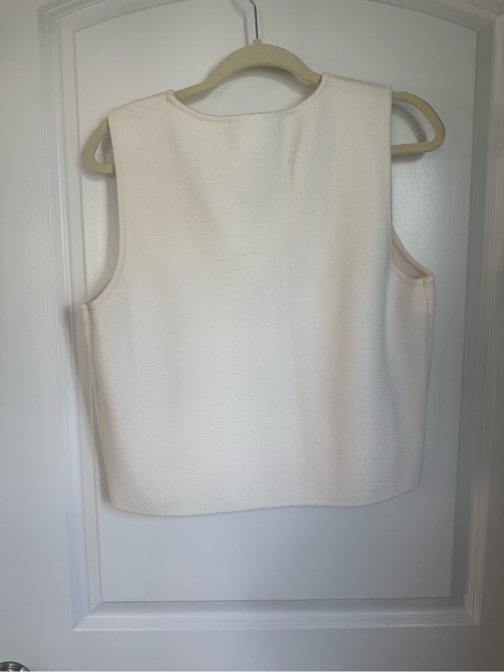 Abercrombie & Fitch Cream Button-Front V-Neck Vest Large - Picture 3 of 4